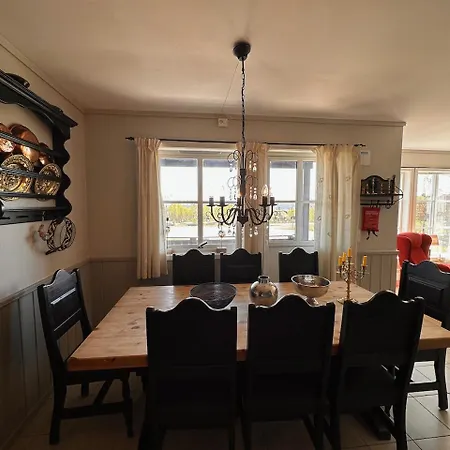 Cozy 3 Bedroom, Terrace, Pets Welcome Apartment Beitostolen