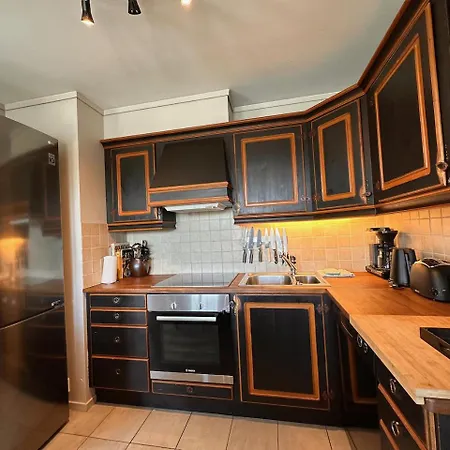Cozy 3 Bedroom, Terrace, Pets Welcome *